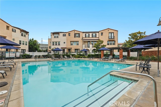 649 W Foothill Boulevard, Glendora CA: https://media.crmls.org/medias/78f84b1e-a420-4300-8430-8ae2e6d469d2.jpg