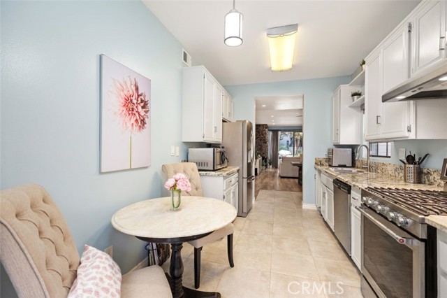 Detail Gallery Image 14 of 32 For 2510 W Macarthur Bld #M,  Santa Ana,  CA 92704 - 2 Beds | 2 Baths