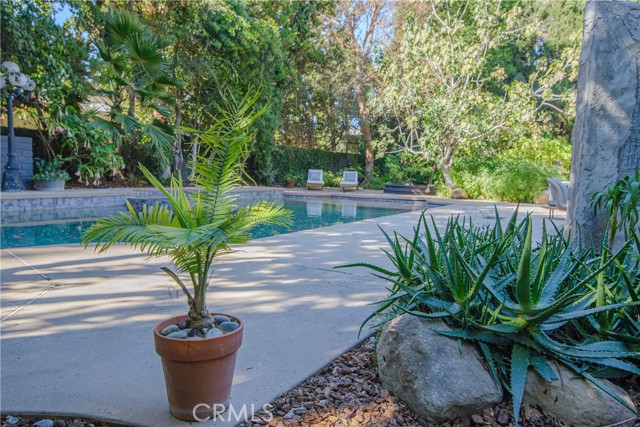 Detail Gallery Image 22 of 46 For 9701 Bothwell Road, Northridge,  CA 91324 - 4 Beds | 3/1 Baths