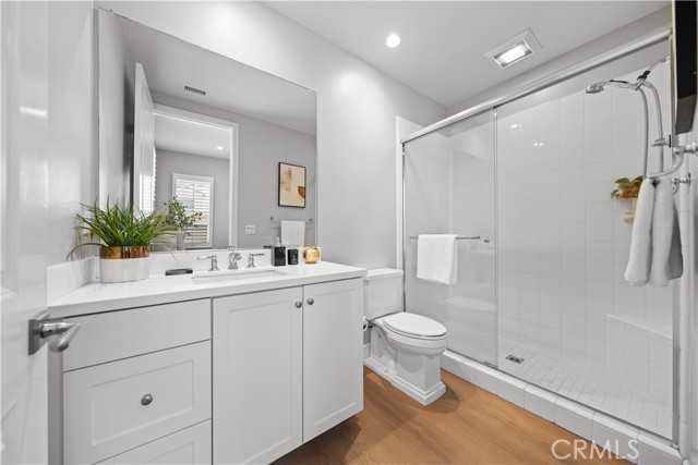 Detail Gallery Image 14 of 55 For 100 Henderson, Irvine,  CA 92620 - 4 Beds | 4/1 Baths