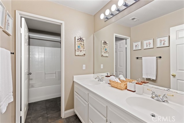 8330 Highridge Place, Rancho Cucamonga CA: https://media.crmls.org/medias/78fa2173-82a9-40c3-9bb3-30efea9b6040.jpg