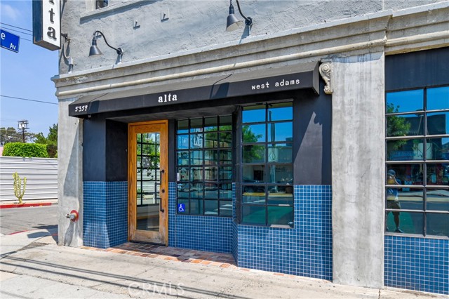 4427 Exposition Boulevard, Los Angeles CA: https://media.crmls.org/medias/78fabc51-7429-414a-8790-85531bd16d33.jpg