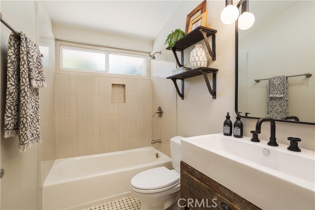 Image 11 of 20 For 292 Bowling Green Drive