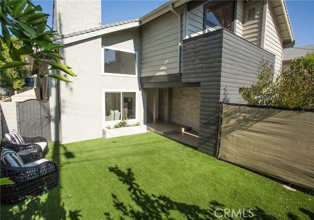 Detail Gallery Image 2 of 52 For 5714 Vantage Ave, Valley Village,  CA 91607 - 4 Beds | 3 Baths