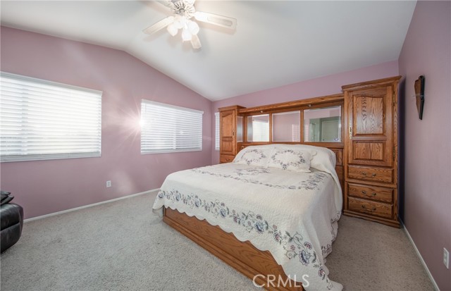 Detail Gallery Image 18 of 29 For 12721 Royal Oak Ct, Yucaipa,  CA 92399 - 4 Beds | 2/1 Baths