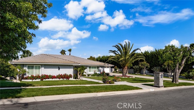1738 N Ukiah Way, Upland CA: https://media.crmls.org/medias/78fce30f-c93e-4e8b-a0a3-a5e782cfc89b.jpg