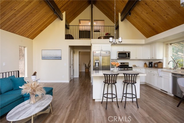 517 Brentwood, Lake Arrowhead, CA 92352