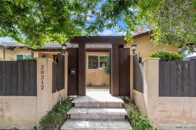 20212 Oxnard Street photo 1