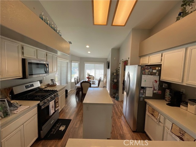 Detail Gallery Image 11 of 29 For 31832 Granville Dr, Winchester,  CA 92596 - 3 Beds | 2 Baths