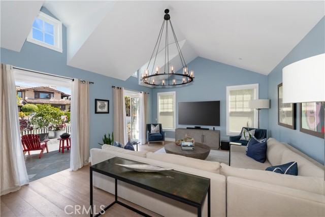 2905 Broad St, Newport Beach CA: https://media.crmls.org/medias/78fe54f2-1611-4fab-bfe2-cc26a9d6e7a4.jpg