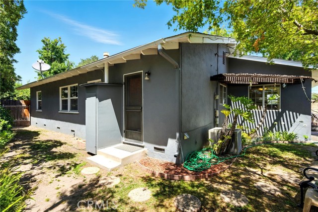 804 Naples Street, Monrovia CA: https://media.crmls.org/medias/78fe556d-37b5-47a1-b783-45779d39ec74.jpg