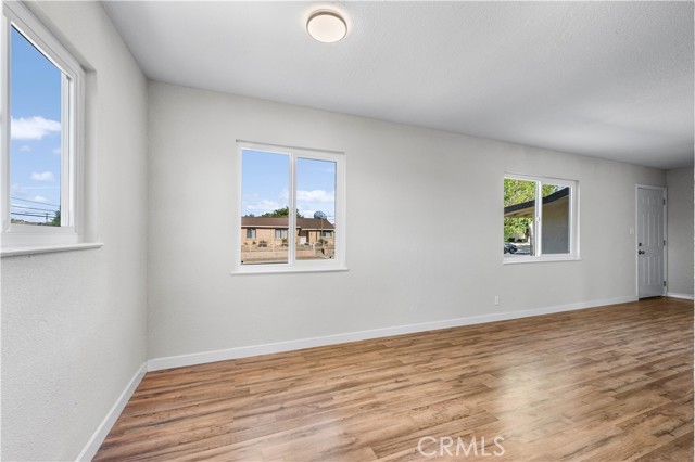 Detail Gallery Image 10 of 29 For 38557 31st St, Palmdale,  CA 93550 - 3 Beds | 1 Baths