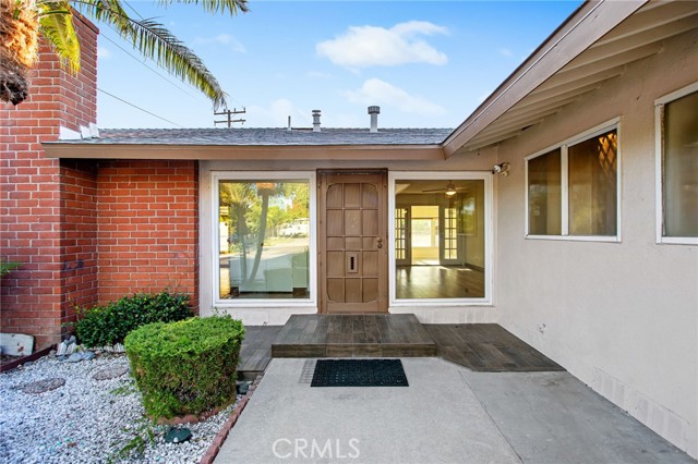 645 S Archer Street, Anaheim CA: https://media.crmls.org/medias/78fe81bd-df03-4e47-86de-978cfd99a82b.jpg