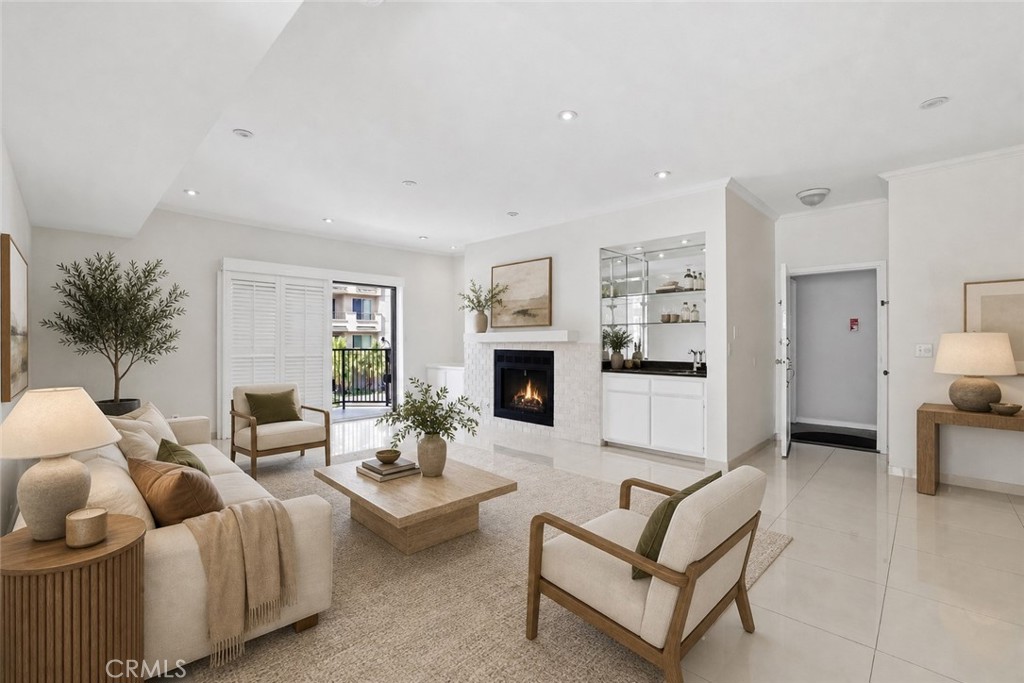 1338 Amherst #102