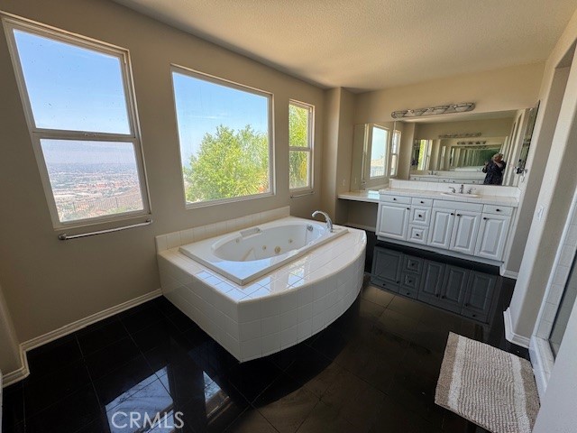 Detail Gallery Image 46 of 53 For 16034 Skyridge Dr, Riverside,  CA 92509 - 4 Beds | 4 Baths