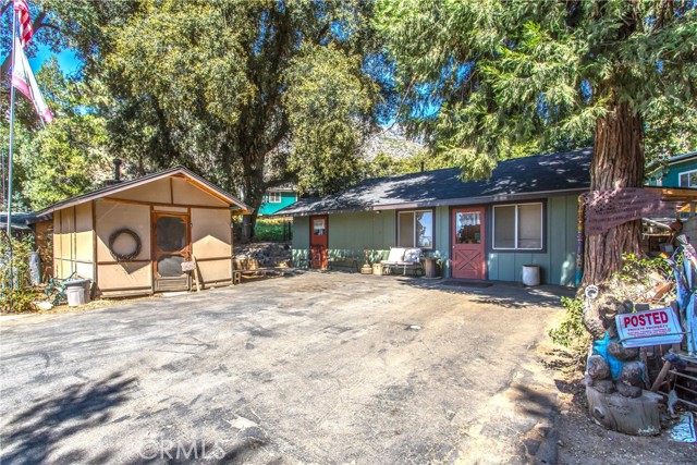 39065 Oak Glen Road, Oak Glen CA: https://media.crmls.org/medias/7900001c-759c-481c-8d8f-dccf2020ec4e.jpg