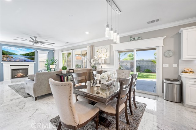 Detail Gallery Image 13 of 42 For 11057 Clear Lake Ln, Corona,  CA 91752 - 4 Beds | 3 Baths