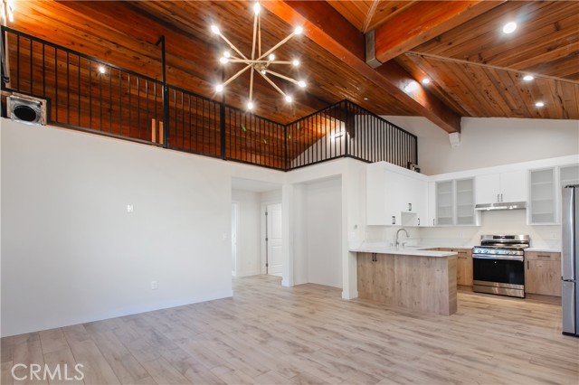 Detail Gallery Image 3 of 10 For 13056 Aztec St #1/2,  Sylmar,  CA 91342 - 2 Beds | 1/1 Baths