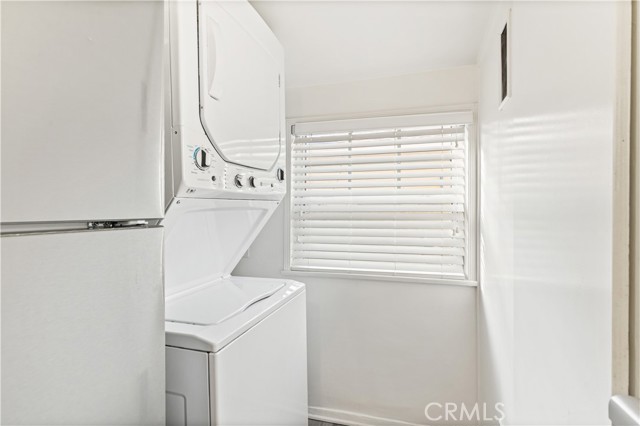 Detail Gallery Image 13 of 20 For 2123 Crescent, Montrose,  CA 91020 - 3 Beds | 2 Baths