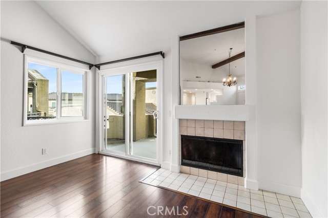 MLS #OC25178232 image #10