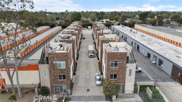 Detail Gallery Image 25 of 34 For 809 Brickyard Ln, Costa Mesa,  CA 92627 - 2 Beds | 2/2 Baths