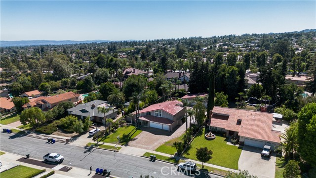 2241 N 1st Avenue, Upland CA: https://media.crmls.org/medias/79015c23-fdc3-4e08-9fea-49ae8fcc3970.jpg