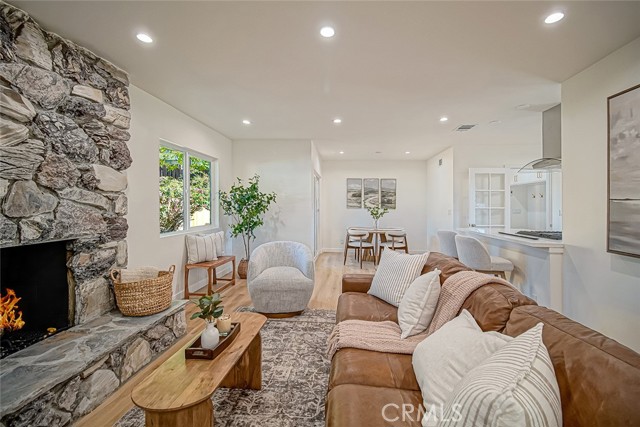 Detail Gallery Image 11 of 74 For 9851 Shadow Island, Sunland,  CA 91040 - 3 Beds | 2 Baths
