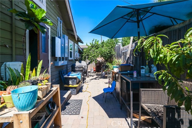 932 Coronado Avenue, Long Beach CA: https://media.crmls.org/medias/790259ba-6fca-4777-92fa-fa73127eeb28.jpg