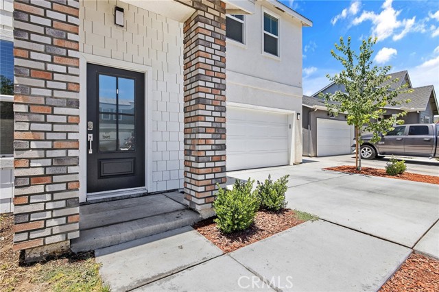 1754 N Aster Lake Road, Hanford CA: https://media.crmls.org/medias/79032c24-e87a-40a7-a557-b89336b0d1a0.jpg
