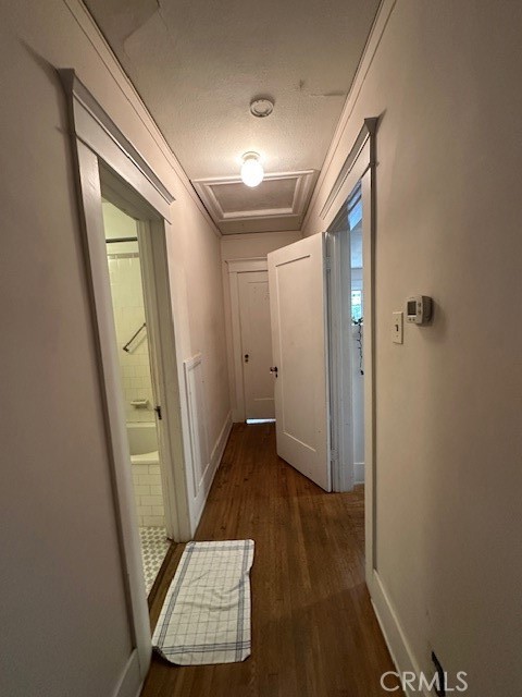 1045 Gladys Avenue, Long Beach CA: https://media.crmls.org/medias/7903c925-3022-4a35-86f6-511576e6e038.jpg