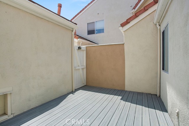 118 Oxford, Irvine CA: https://media.crmls.org/medias/79044670-b8cf-42e9-bdce-83d07cc4a8a9.jpg