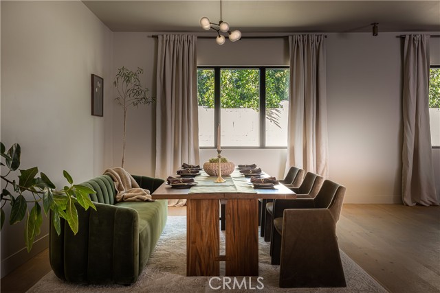 Detail Gallery Image 17 of 65 For 15719 Hartsook St, Encino,  CA 91436 - 4 Beds | 4/1 Baths