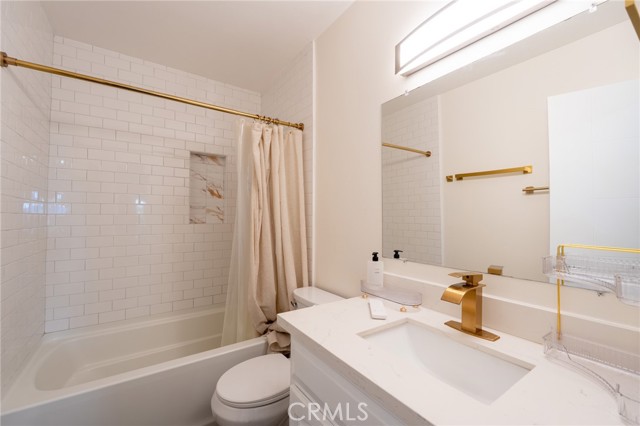 Detail Gallery Image 21 of 34 For 7757 via Rosa Maria, Burbank,  CA 91504 - 2 Beds | 3 Baths