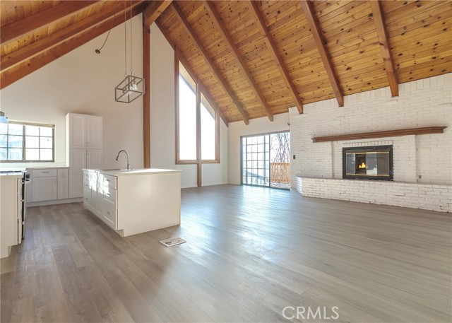 Detail Gallery Image 2 of 18 For 30042 Enchanted, Running Springs,  CA 92382 - 3 Beds | 2 Baths