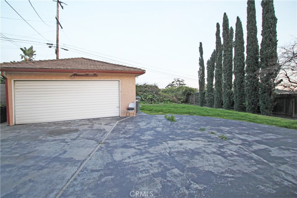 336 Kingsford St