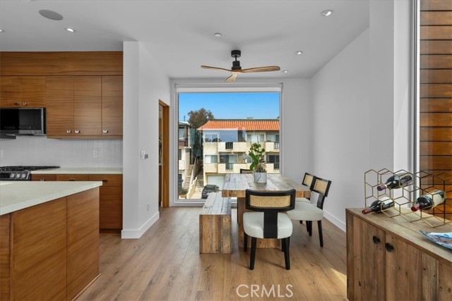 Detail Gallery Image 17 of 50 For 1501 Monterey Bld, Hermosa Beach,  CA 90254 - 4 Beds | 3/1 Baths