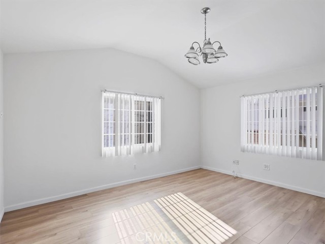 Detail Gallery Image 10 of 39 For 1168 Justin Ave, Glendale,  CA 91201 - – Beds | – Baths