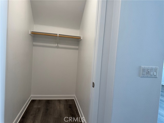 209 Follyhatch, Irvine CA: https://media.crmls.org/medias/79089950-4d88-4ebe-bb35-1acadb764682.jpg