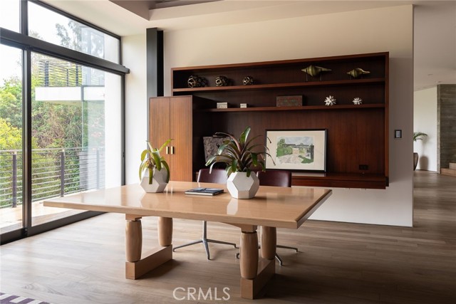 Drew Fenton | 314 N Barrington Avenue Los Angeles CA | MLS: 7143725