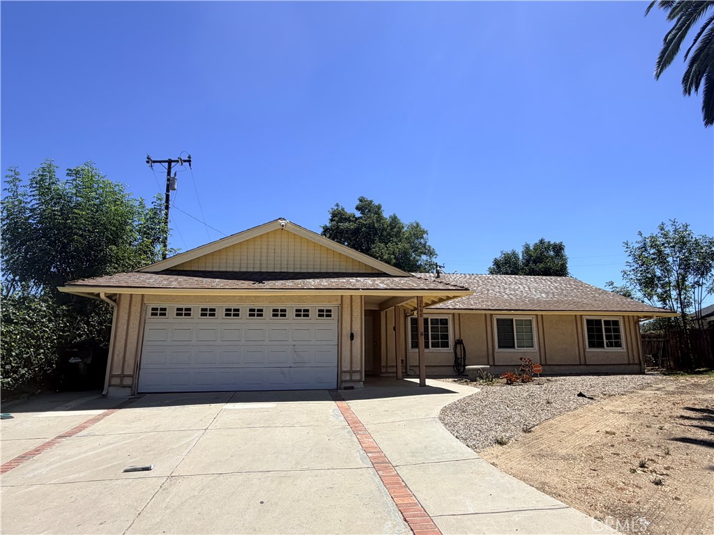 2448 Cuatro Dr