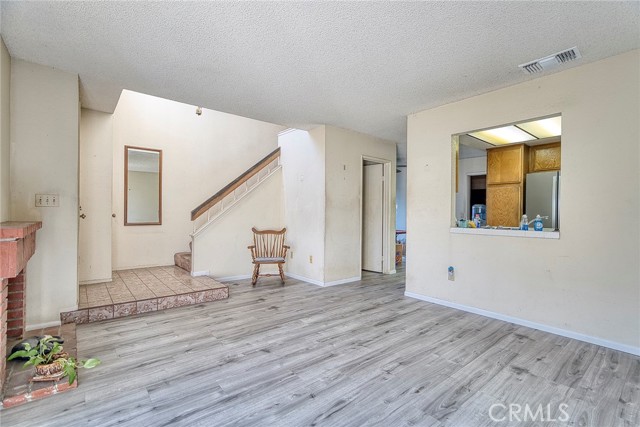 Detail Gallery Image 10 of 33 For 181 N Magnolia Ave #D,  Anaheim,  CA 92801 - 3 Beds | 2/1 Baths