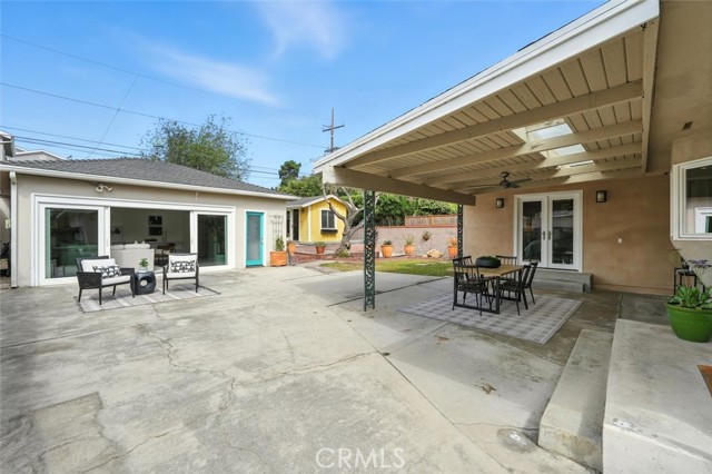 535 Panama Avenue, Long Beach CA: https://media.crmls.org/medias/790a3d63-f17e-45a6-82ab-d827a0cb5cfd.jpg