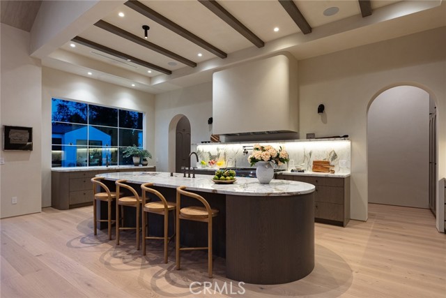 Detail Gallery Image 21 of 62 For 19026 Sprague St, Tarzana,  CA 91356 - 6 Beds | 6/1 Baths