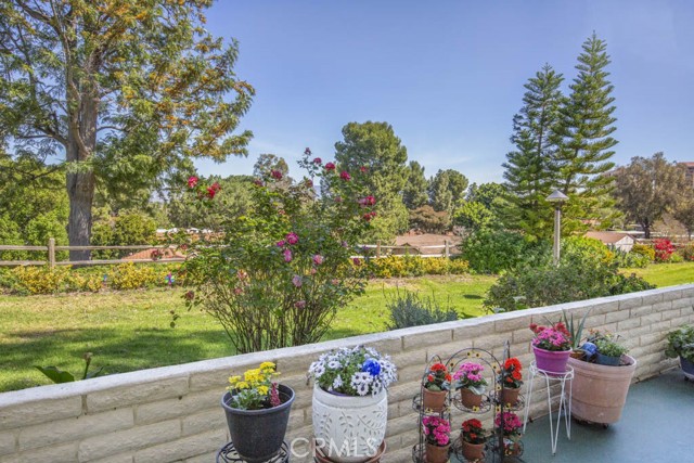 Detail Gallery Image 4 of 30 For 5350 Algarrobo #B,  Laguna Woods,  CA 92637 - 2 Beds | 2 Baths