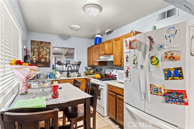 Detail Gallery Image 9 of 12 For 467 E 22nd, Chico,  CA 95928 - – Beds | – Baths