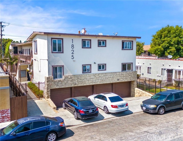 1825 Chestnut Avenue, Long Beach, California 90806, ,Multi-Family,For Sale,Chestnut,CV24203235