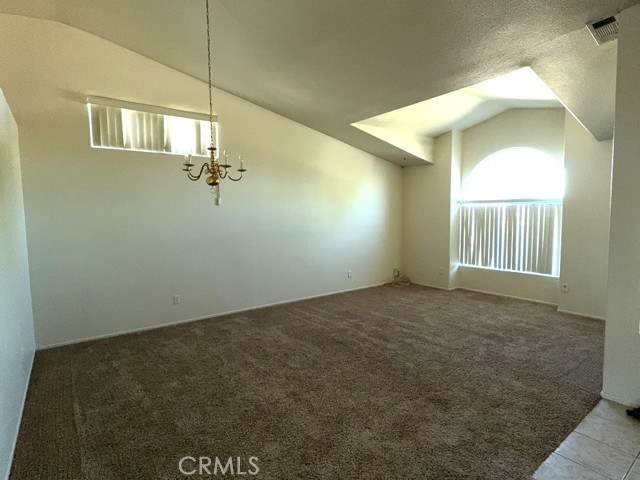 19187 Cochise Place, Apple Valley CA: https://media.crmls.org/medias/790c888e-66da-47d0-ad28-fe46870ccced.jpg