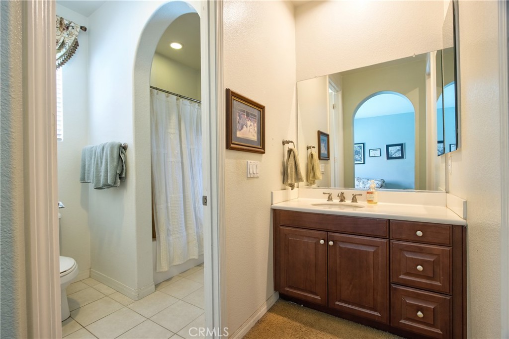 MLS #SW25105198 img 2