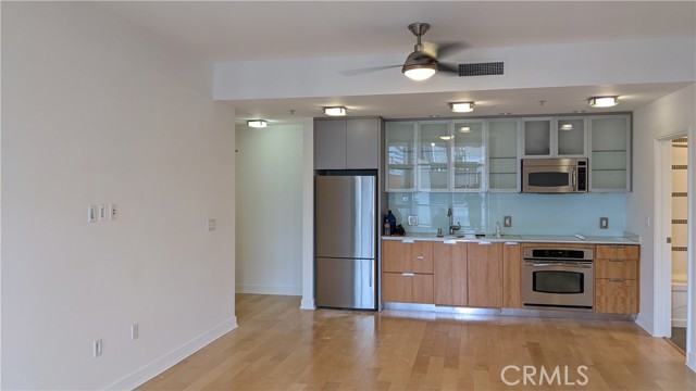 575 6th Avenue # 501, San Diego, California 92101, 1 Bedroom Bedrooms, ,1 BathroomBathrooms,Residential Lease,For Rent,575 6th Avenue # 501,CRSW24114884