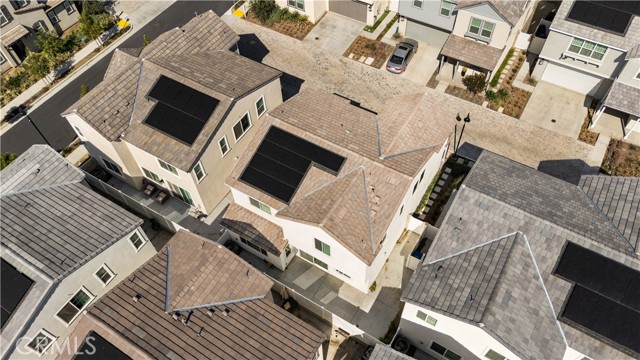 4253 S Heather Privado, Ontario CA: https://media.crmls.org/medias/790d59bc-c4de-4b7c-879c-0f1197a68046.jpg